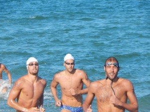 Fiontana, Sanna e Pinotti a corsa nuoto tavola (foto Romanenghi)