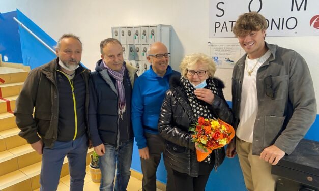 La Piscina Comunale di Somma Lombardo inaugura una targa per il prof. Franco De Franco