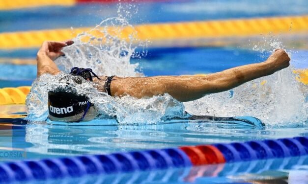 Nuoto, Mondiali Fukuoka 2023 | Batterie D8: Franceschi in finale, le 4×100 mista fuori